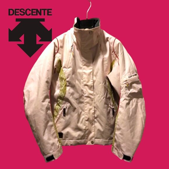 Descente DNA Ski Snowboarding Jacket in Baby Pink Barbiecore size US 6 Women's - Picture 3 of 16